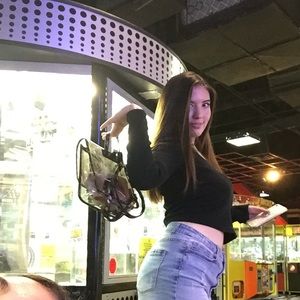 Meet your Posher, Ava